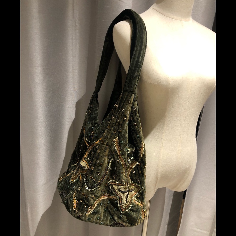 Handmade Embroidery Sequin Beaded Velvet Handbag - Picture 6 of 16